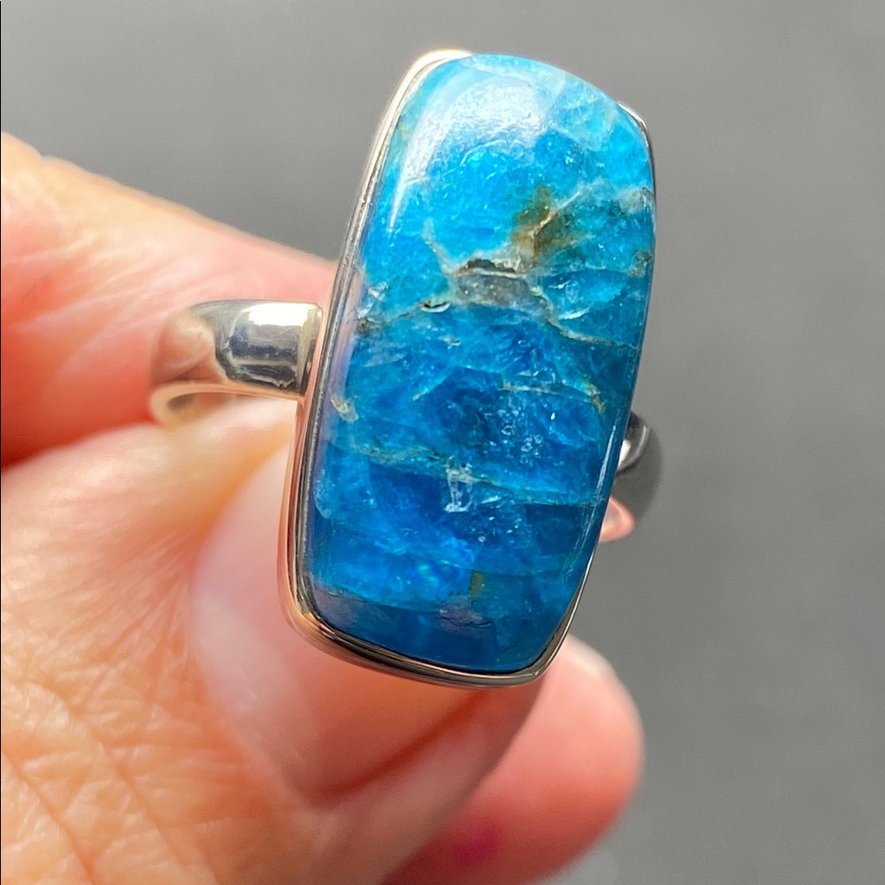 Neon Blue Apatite Ring Size 8.5 in Solid Sterling Silver 925